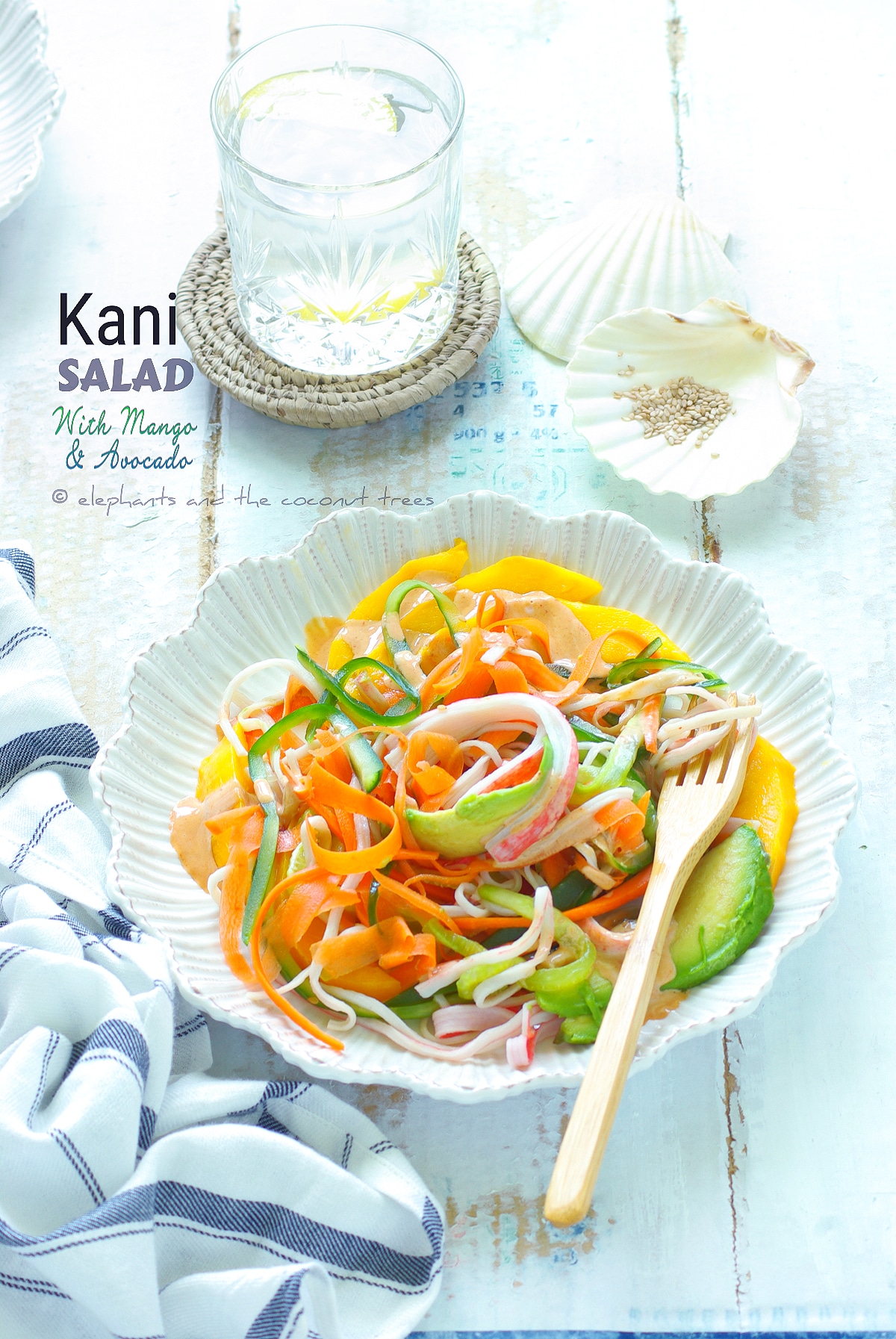 Spicy Kani salad with mango and avocado